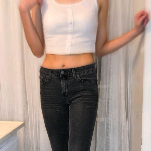 Lucky Brand Jeans - Picture 2 of 4